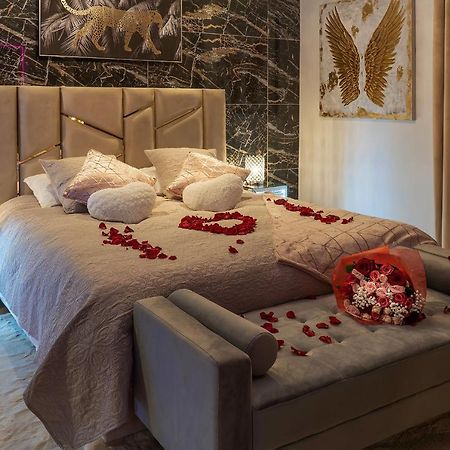 Magnifique Loft / Spa En Face De La Cathedrale ! Нарбонн Екстер'єр фото