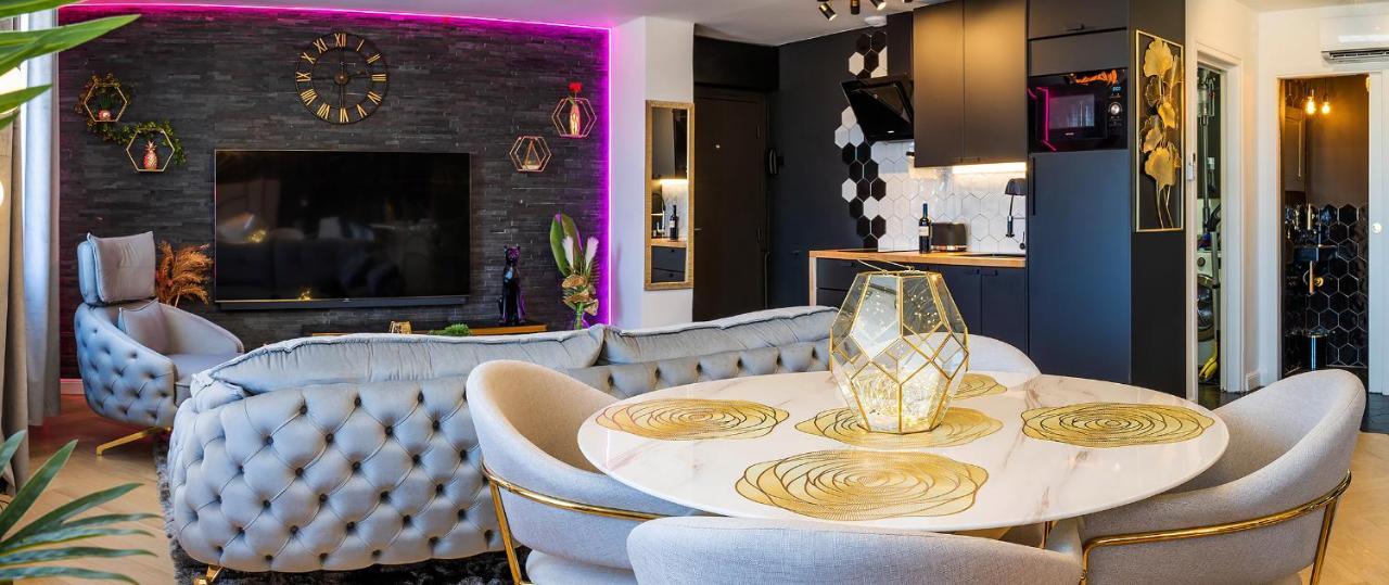 Magnifique Loft / Spa En Face De La Cathedrale ! Нарбонн Екстер'єр фото